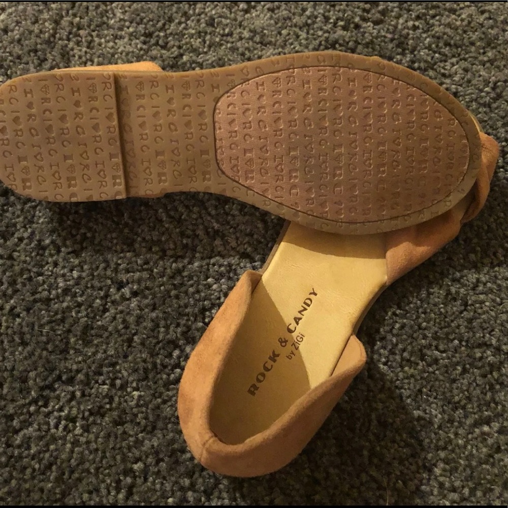 3 items for $25❣️❣️❣️ SALE  ❣️❣️❣️ Rock & Candy by Zigi Soho Flats